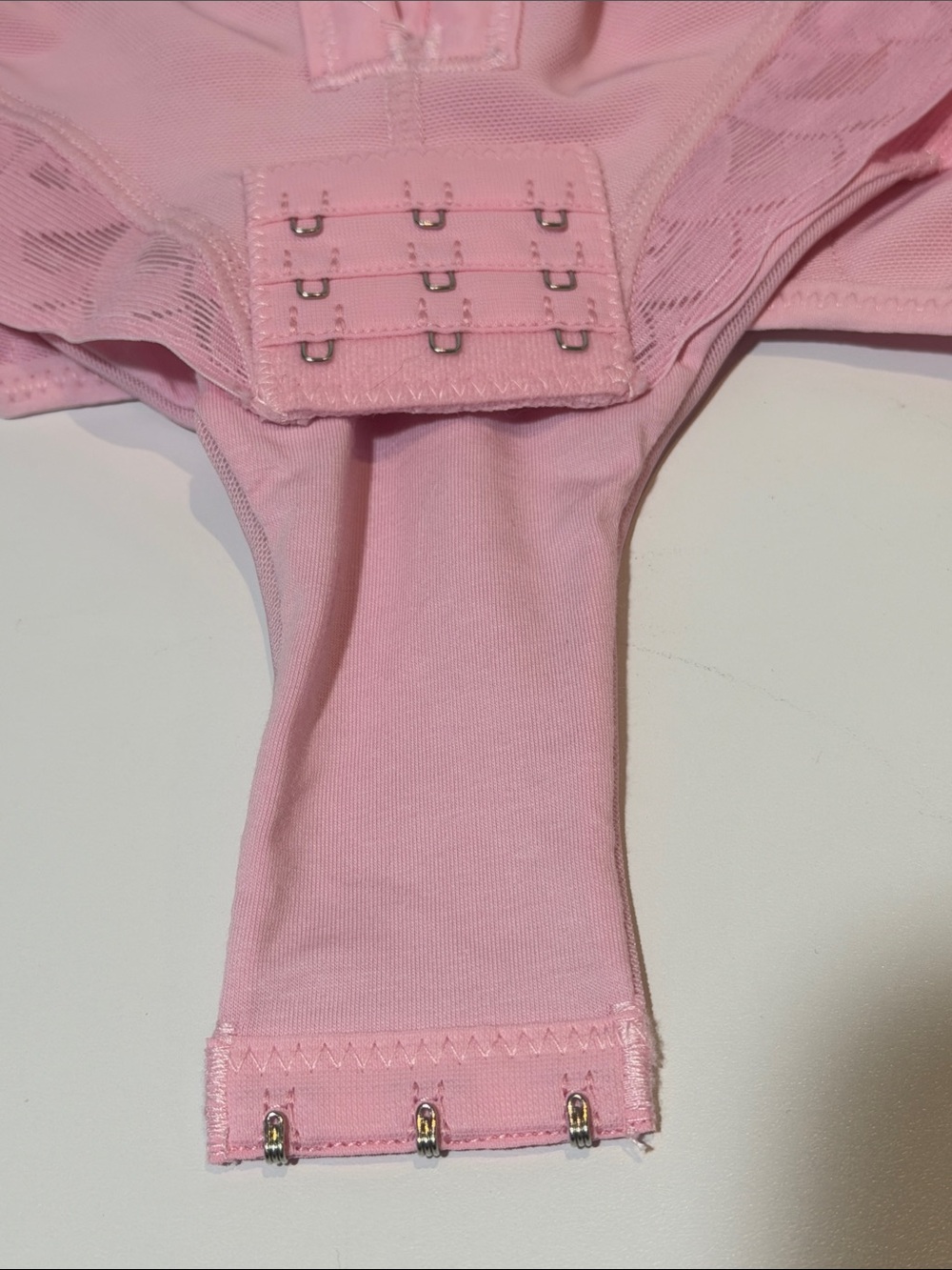 Front-Closure Shaping Bodysuit in Light Pink - Picture 4 of 9